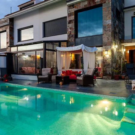Holiday home Con Piscina Privada En Mazagon