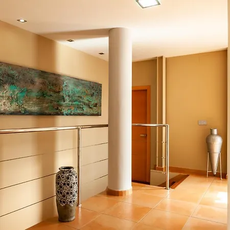 Con Piscina Privada En