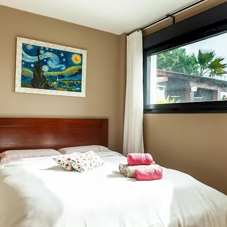 Con Piscina Privada En Ferienhaus *