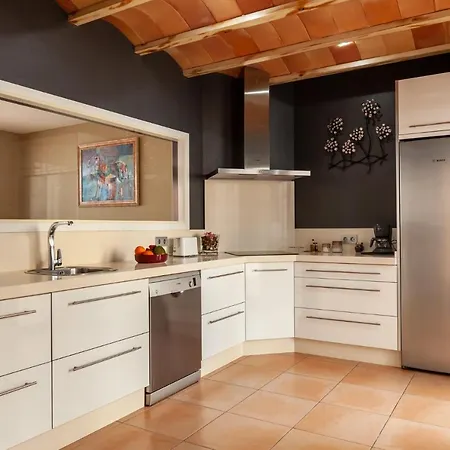 Con Piscina Privada En